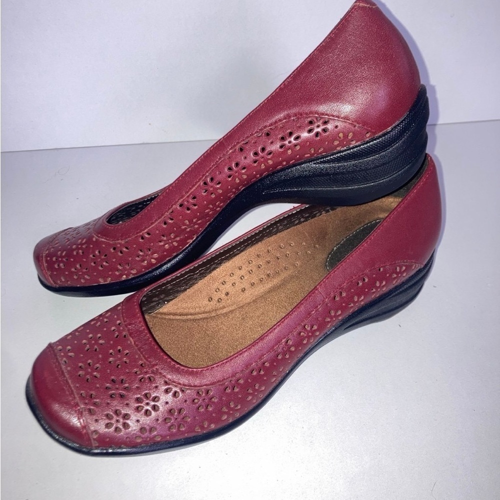 Hush puppies red loafers Women's size 9N Red Leather Flats upper leather - Picture 2 of 8